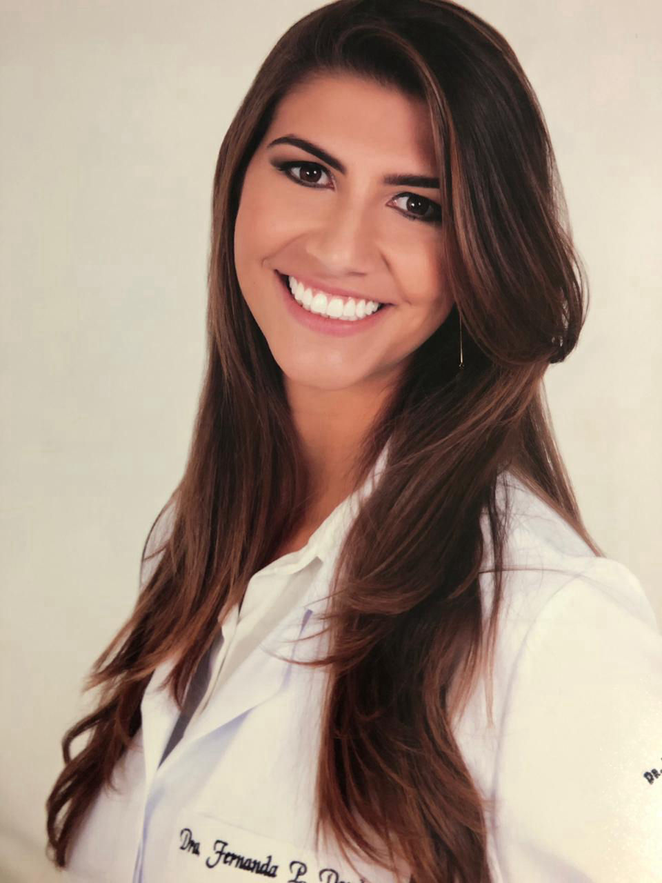 Dermatologista Fernanda Dondonis